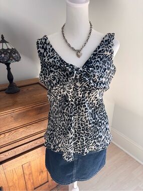 H&M Cheetah Print Flowy Blouse 🖤